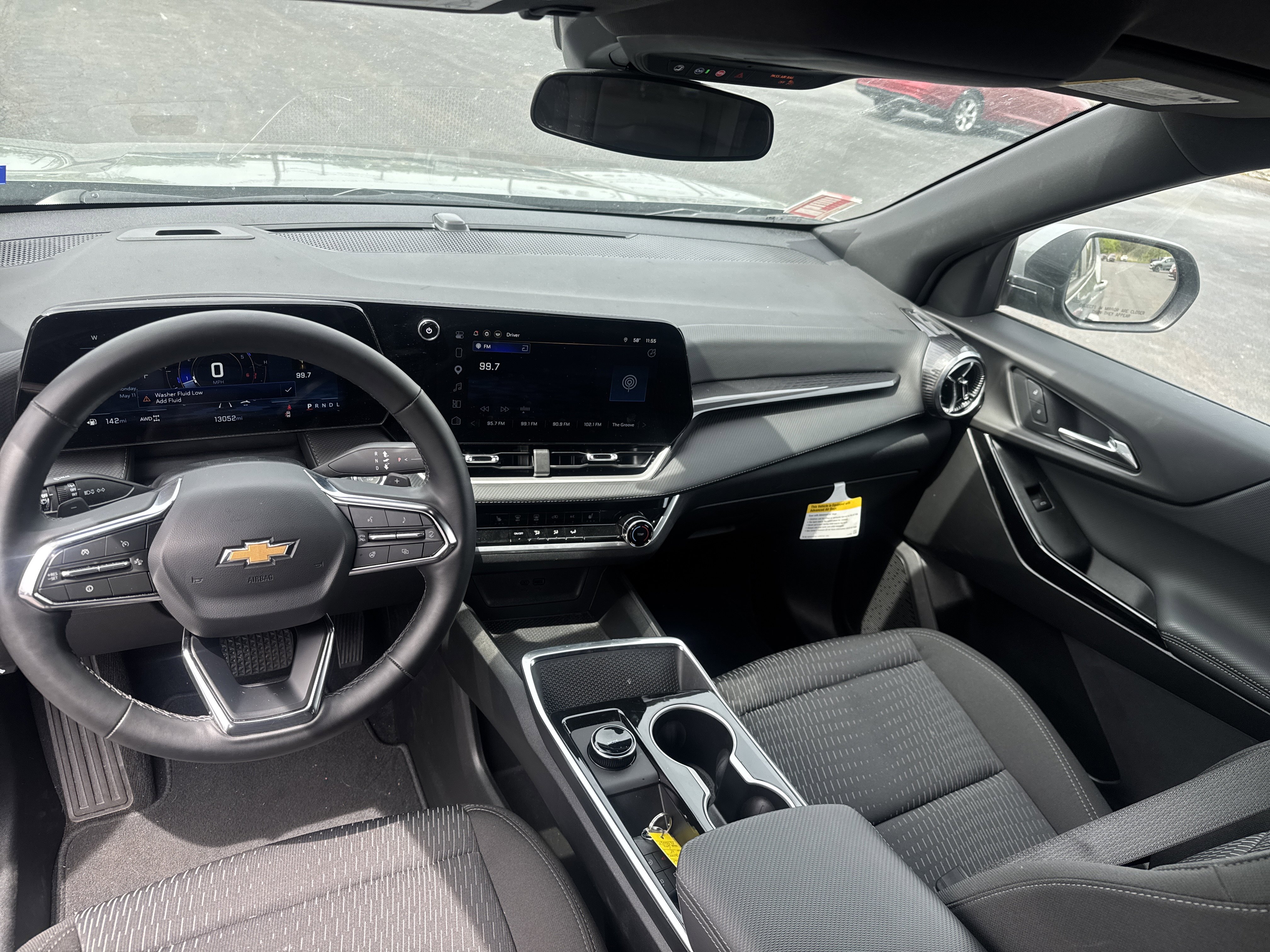 Used 2026 Chevrolet Equinox LT AWD/4WD image 14