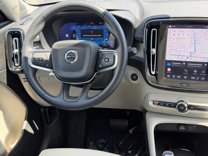 Used 2023 Volvo XC40 B5 Ultimate w/ Protection Package Premier AWD/4WD image 13
