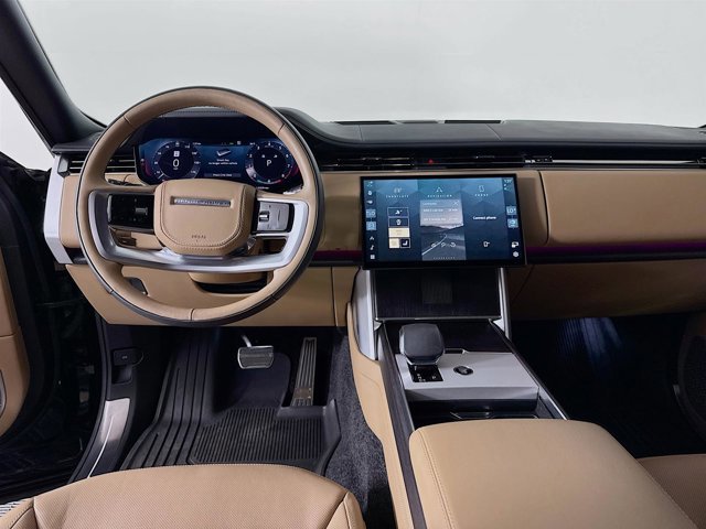 Used 2025 Land Rover Range Rover Long Wheelbase Autobiography image 25