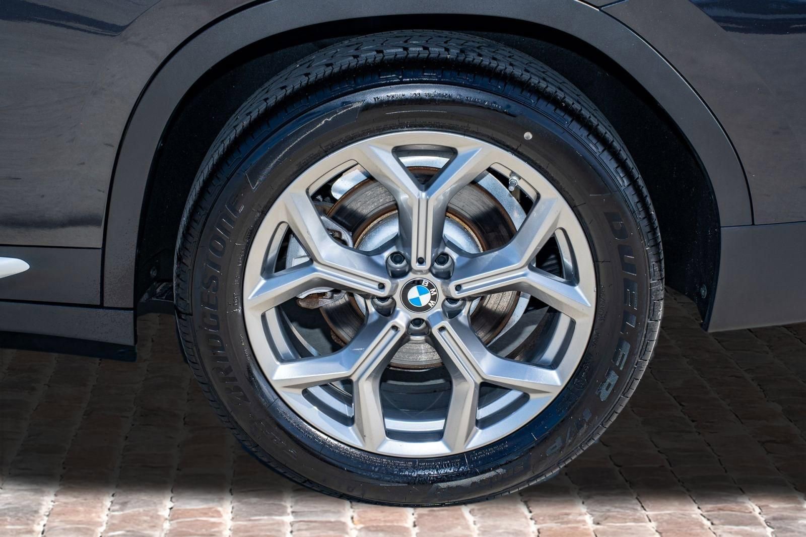 Used 2023 BMW X4 xDrive30i w/ Premium Package image 41