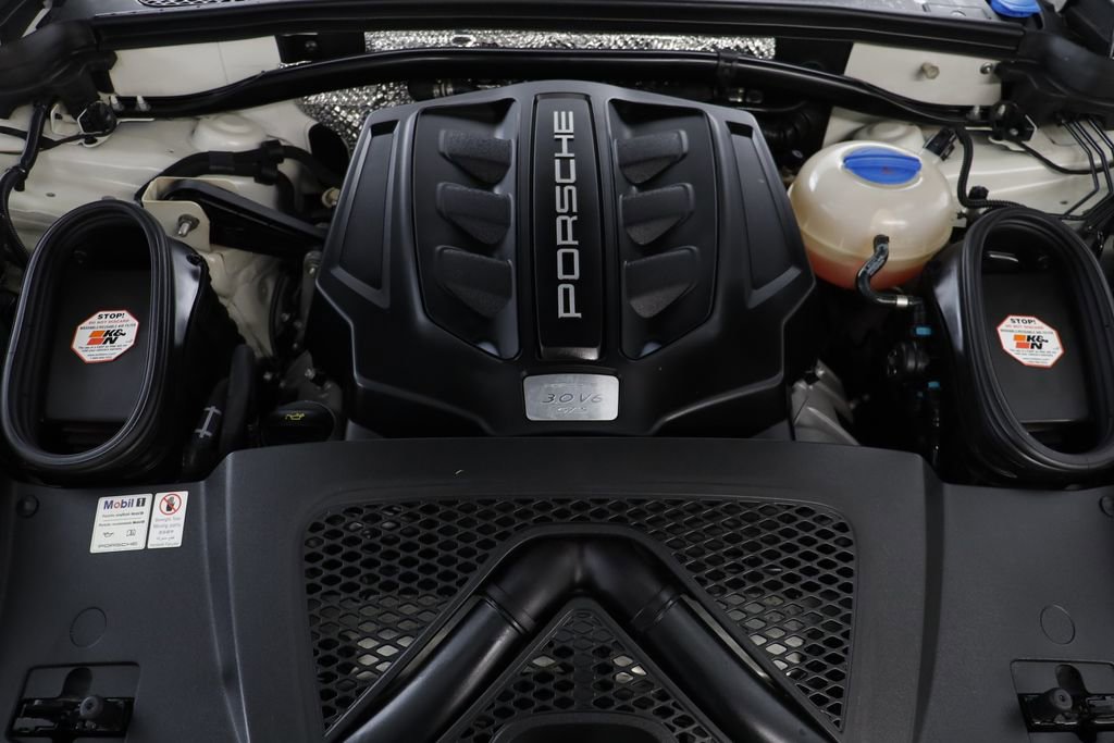 Used 2018 Porsche Macan GTS image 23