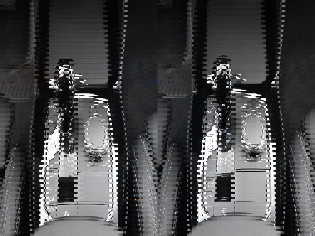 Used 2025 BMW X4 xDrive30i image 13