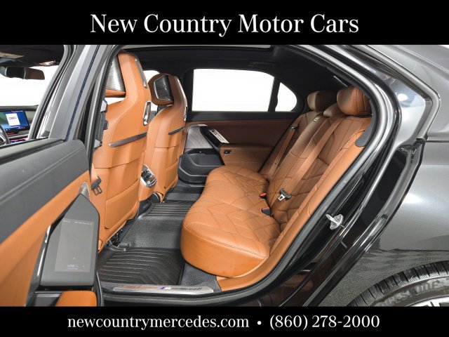 Used 2024 BMW 740i xDrive w/ M Sport Professional Package AWD/4WD image 17