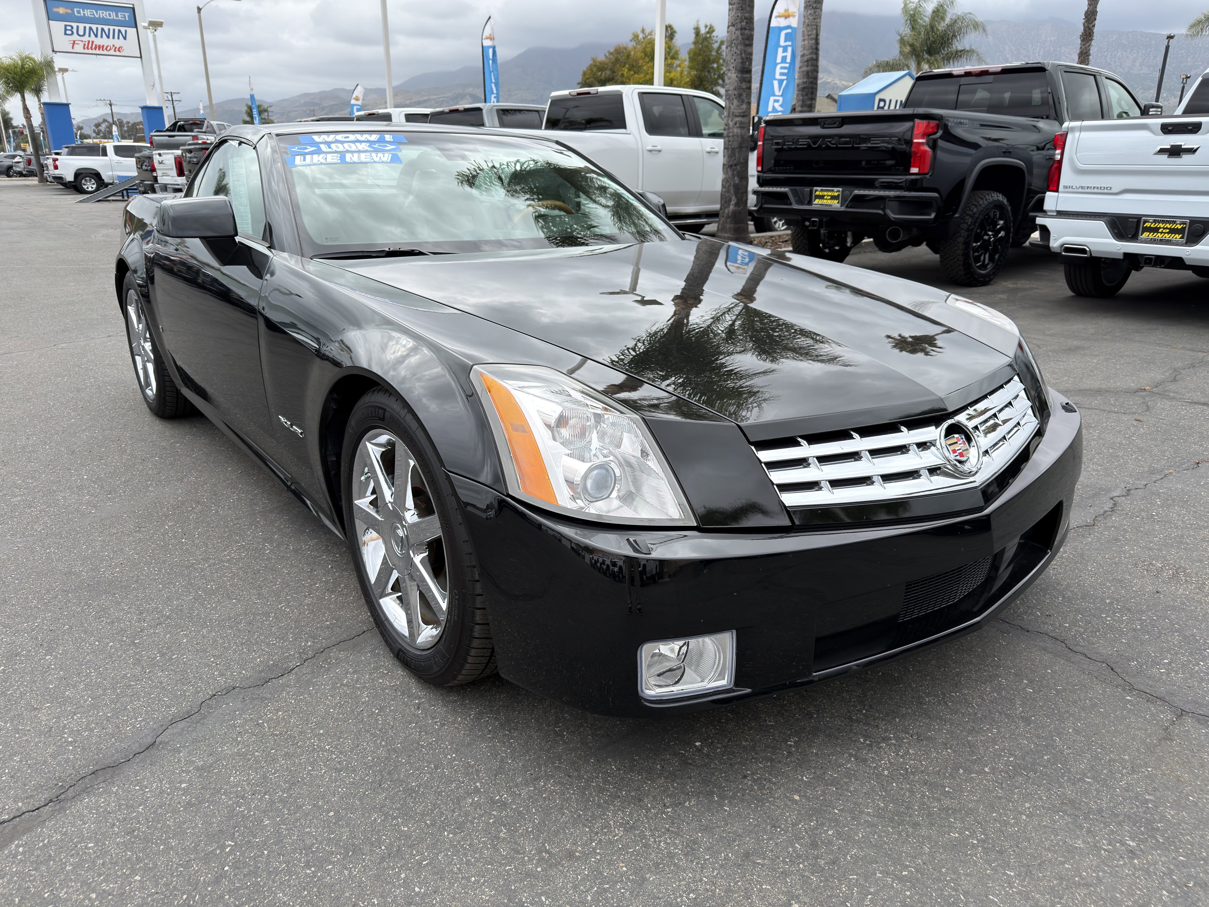Used 2006 Cadillac XLR RWD image 2
