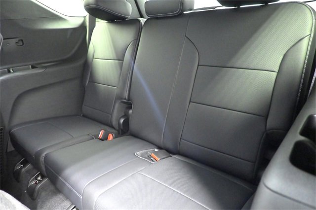 New 2026 Chevrolet Traverse LT image 11