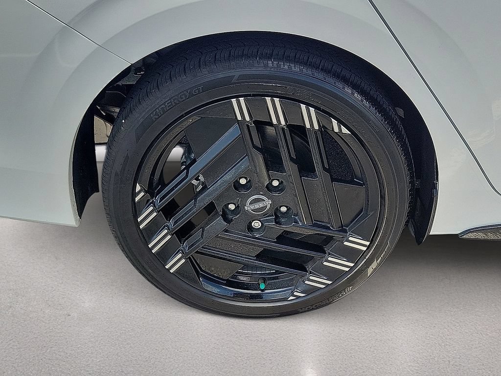Used 2026 Nissan Sentra SR w/ Floor Mat Package FWD image 7