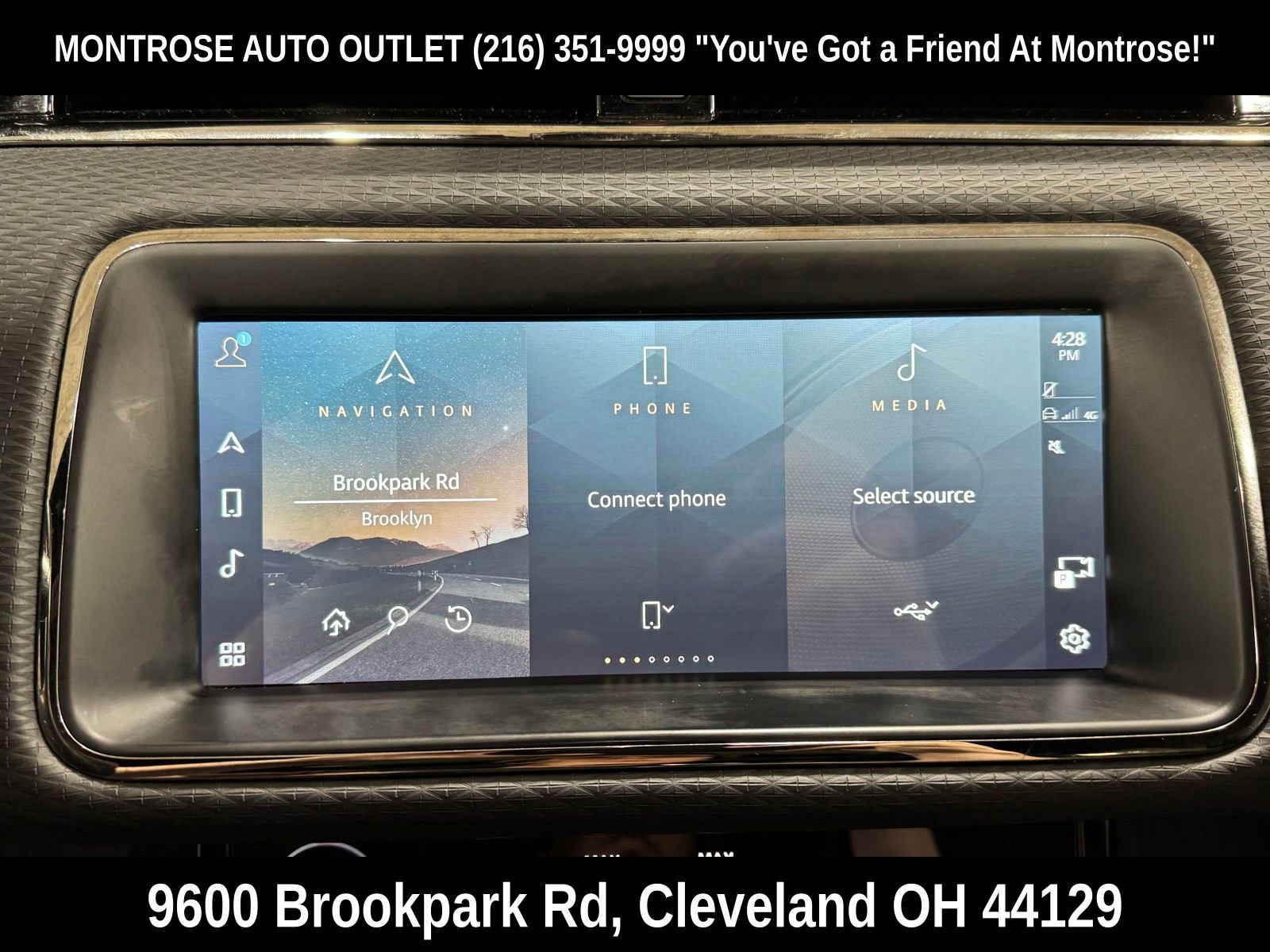 Used 2022 Land Rover Range Rover Evoque R-Dynamic S AWD/4WD image 22