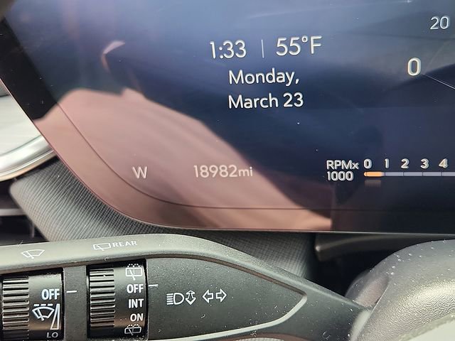 Certified 2025 Buick Enclave Preferred FWD image 20