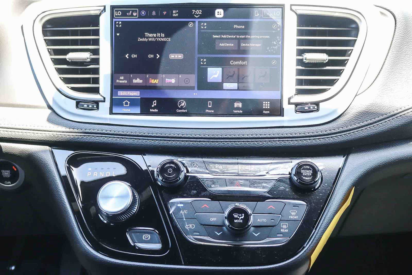 New 2027 Chrysler Pacifica Select FWD image 15