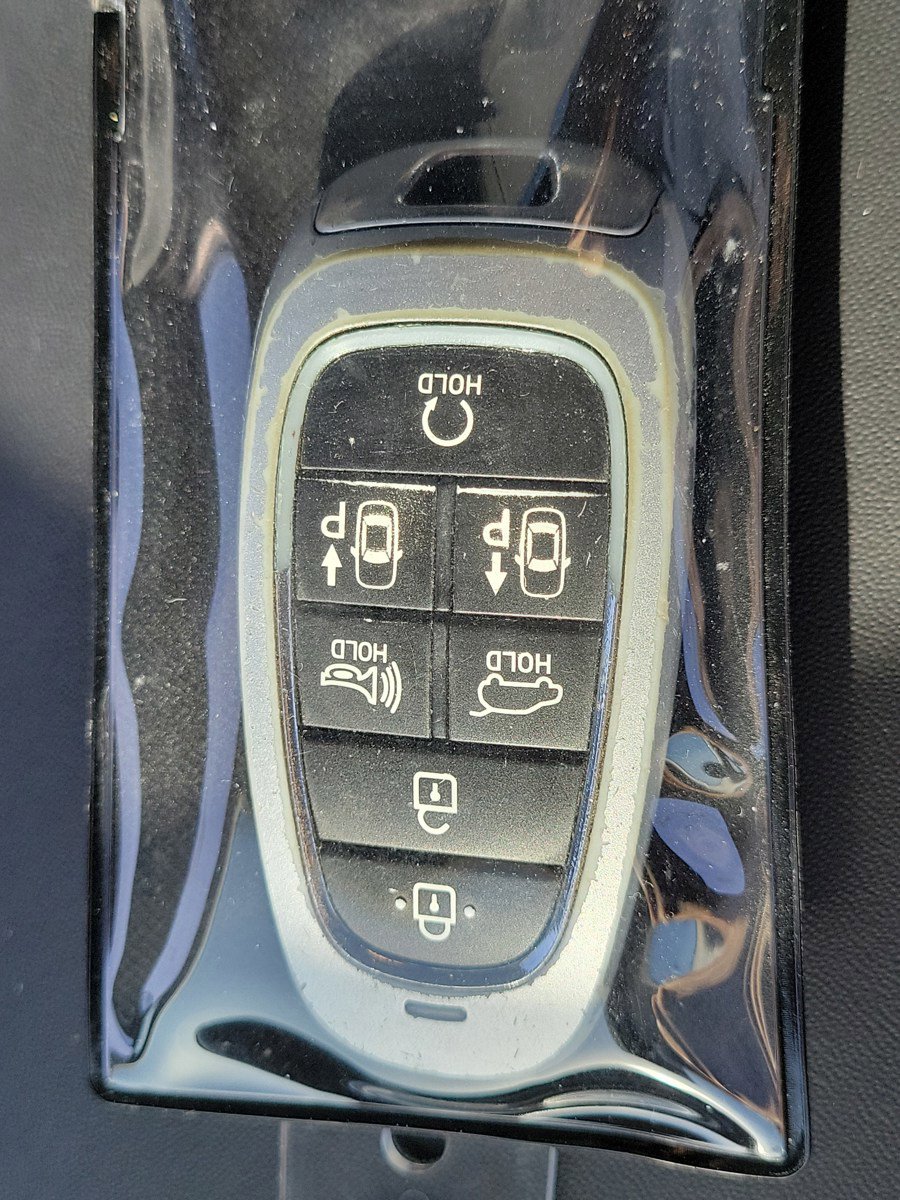Used 2022 Hyundai Santa Fe Limited w/ Cargo Package FWD image 34