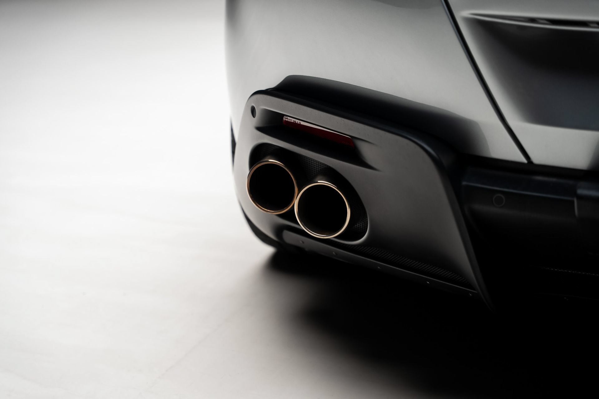 Used 2021 Ferrari Roma RWD image 33