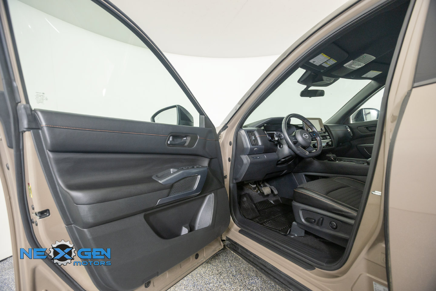Used 2023 Nissan Pathfinder Rock Creek AWD/4WD image 12