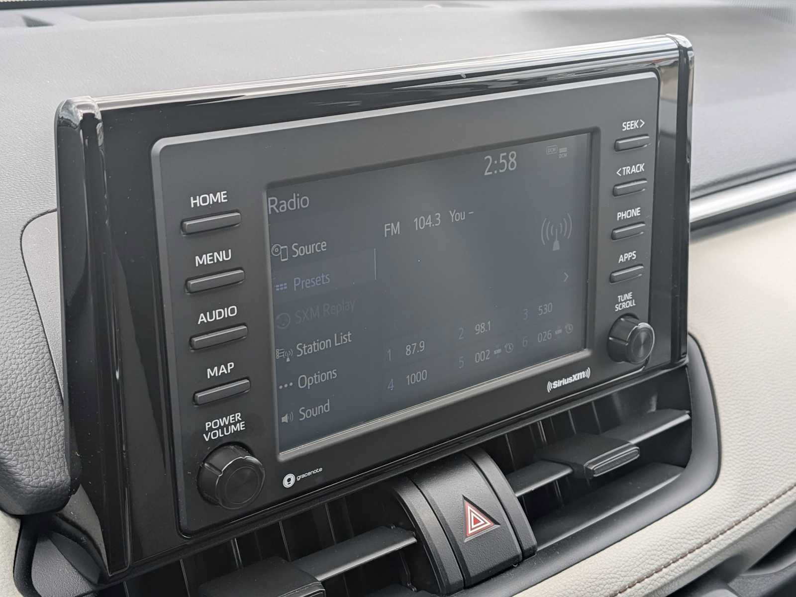 Used 2021 Toyota RAV4 XLE FWD image 27