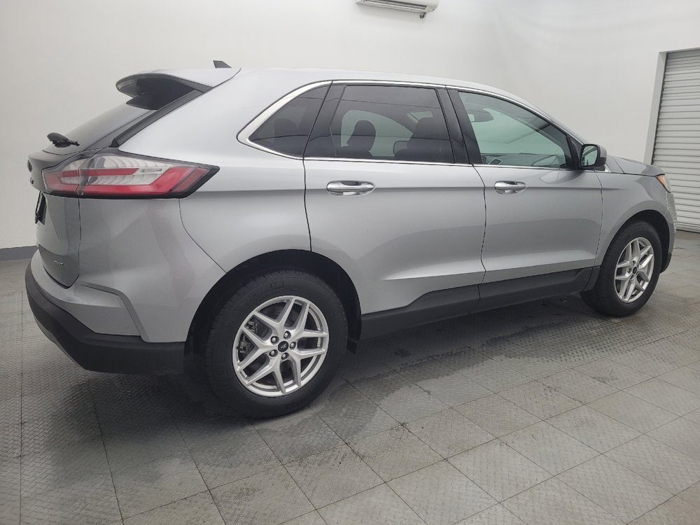 Used 2024 Ford Edge SEL image 10