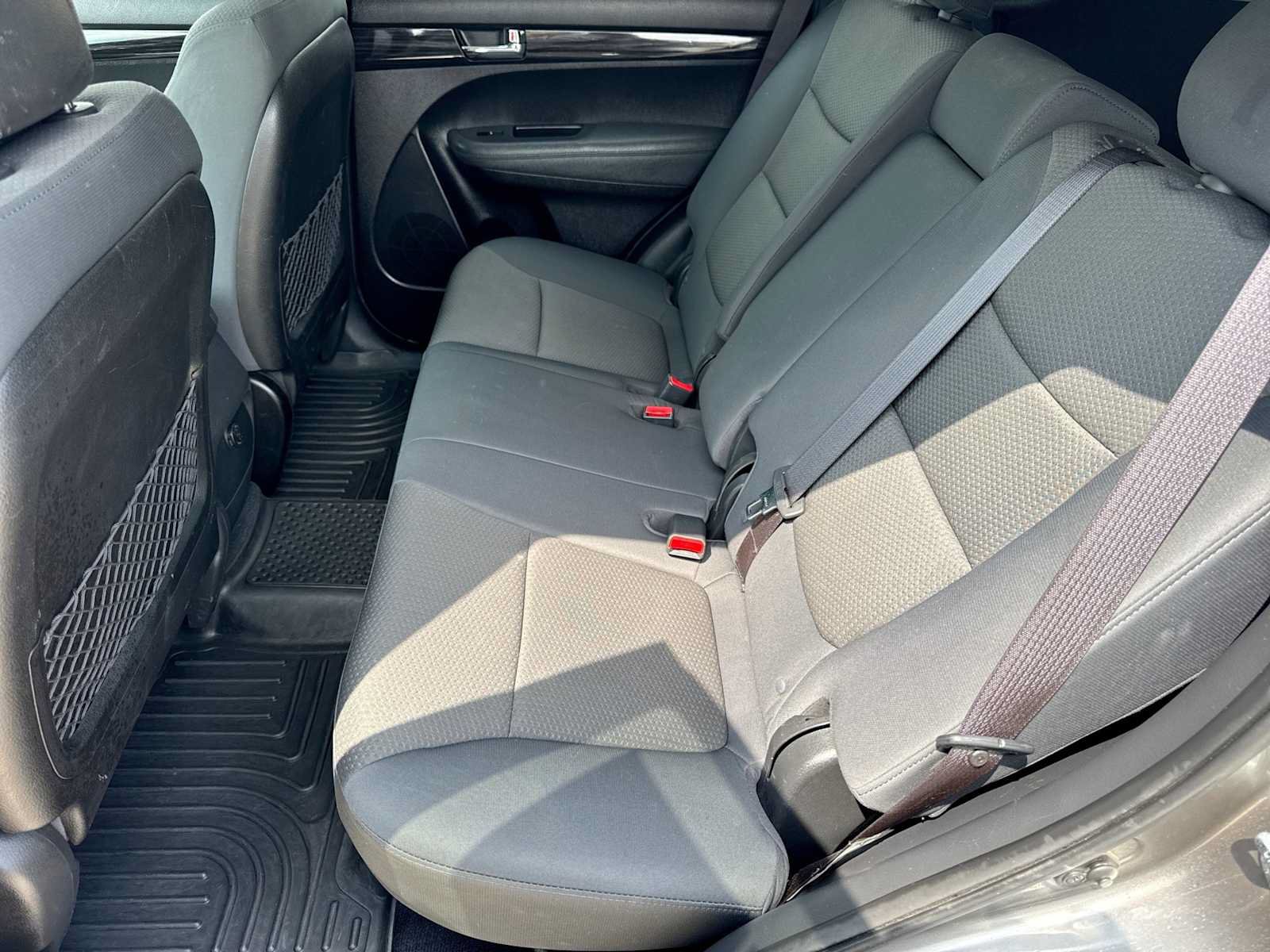 Used 2013 Kia Sorento LX w/ Convenience Pkg FWD image 18