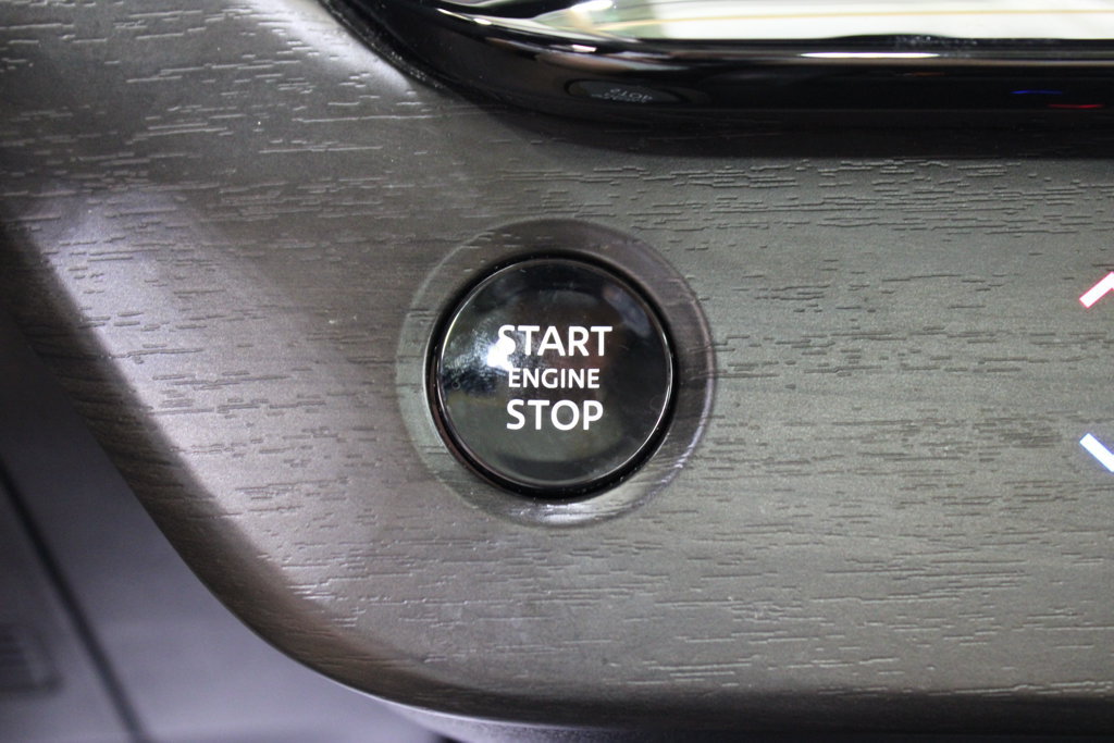Used 2025 Nissan Murano SL AWD/4WD image 11