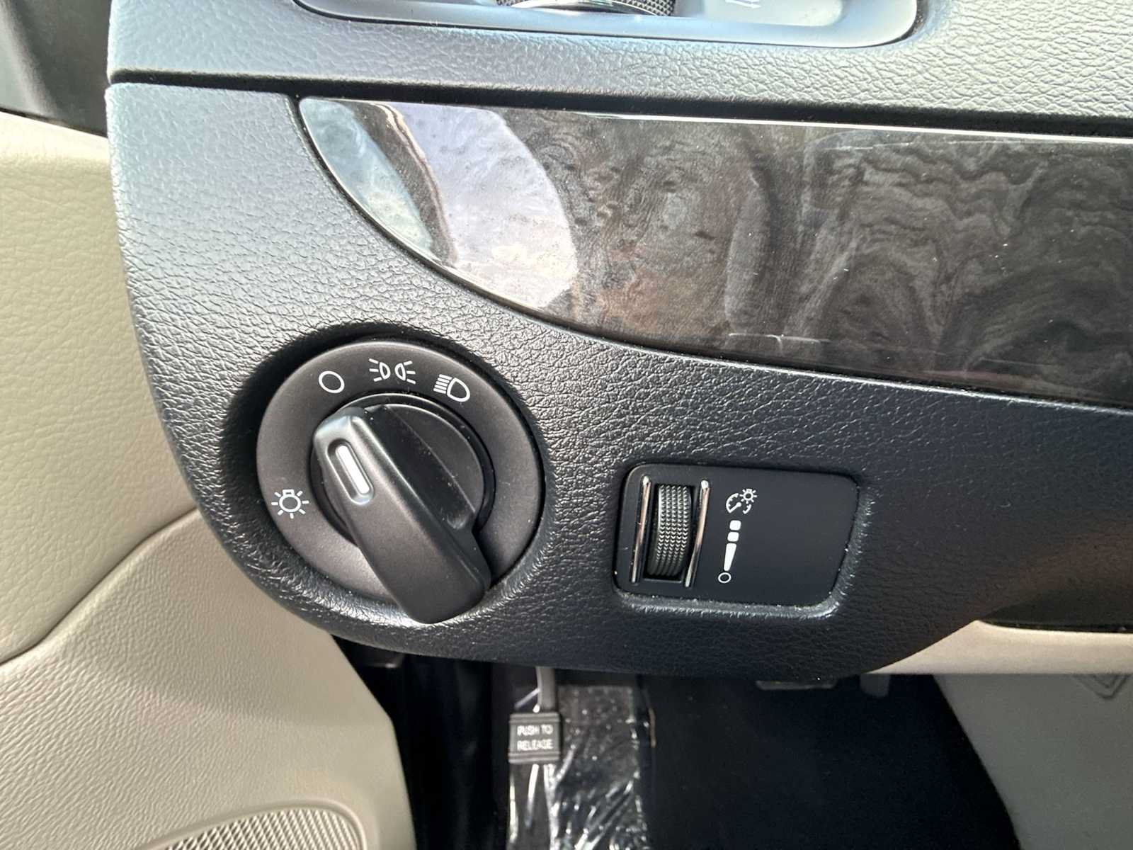 Used 2016 Dodge Grand Caravan SE w/ Quick Order Package 29E SE FWD image 15