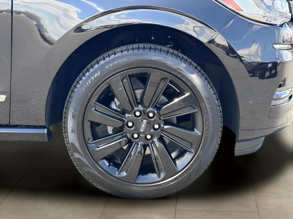 Used 2024 Lincoln Navigator Reserve image 50
