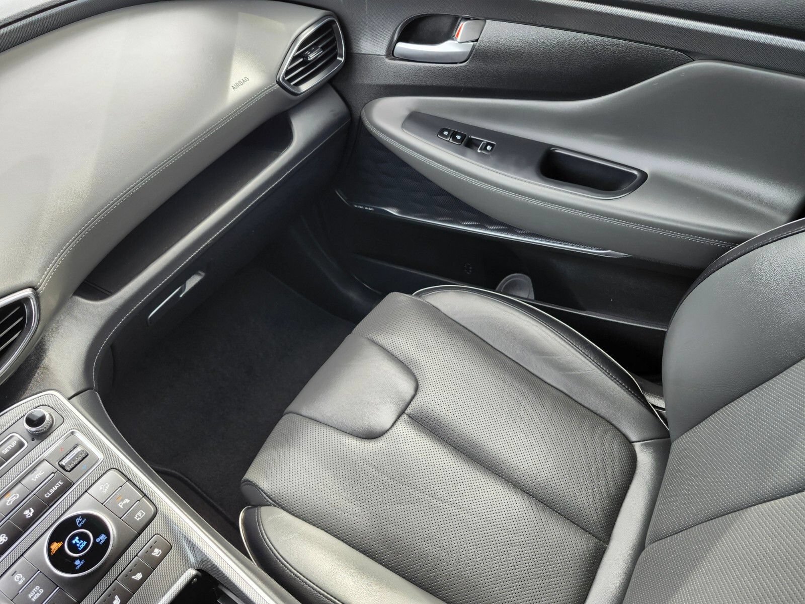 Certified 2022 Hyundai Santa Fe Limited AWD/4WD image 15