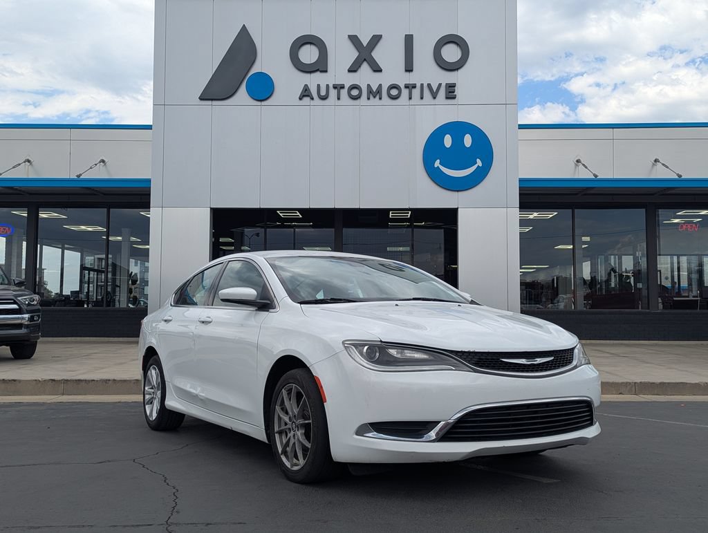 Used 2015 Chrysler 200 Limited w/ Convenience Group