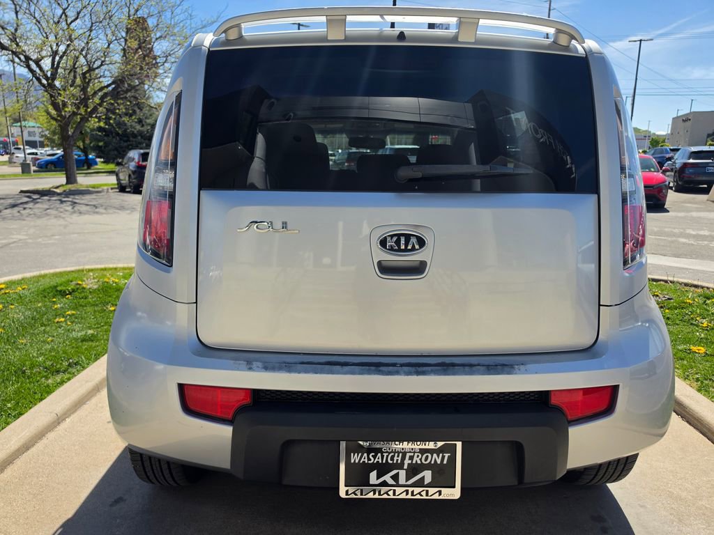 Used 2011 Kia Soul + w/ Audio Pkg FWD image 6