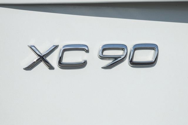 Used 2020 Volvo XC90 T5 Momentum FWD image 5