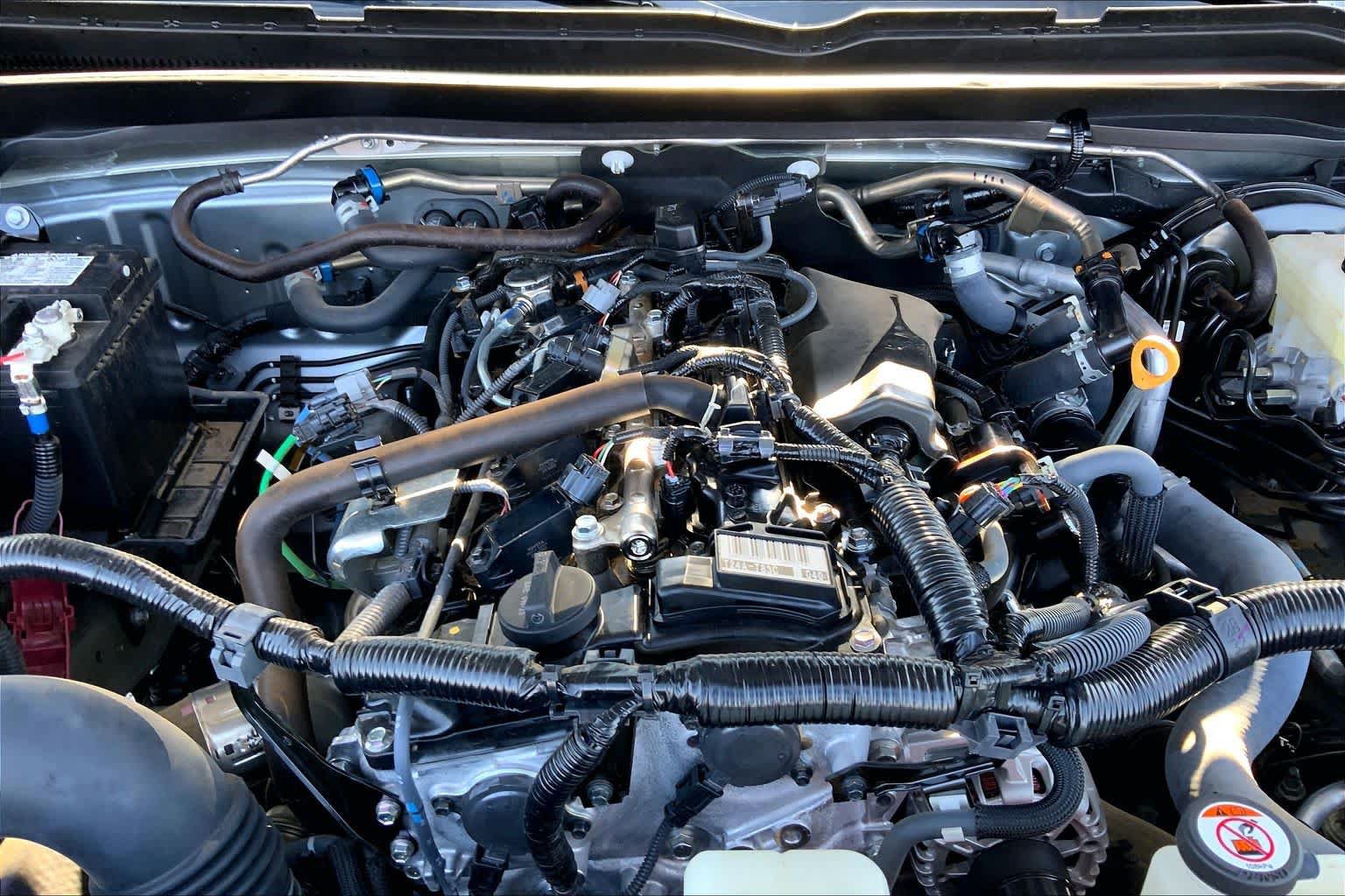 Used 2025 Toyota Tacoma SR5 AWD/4WD image 32