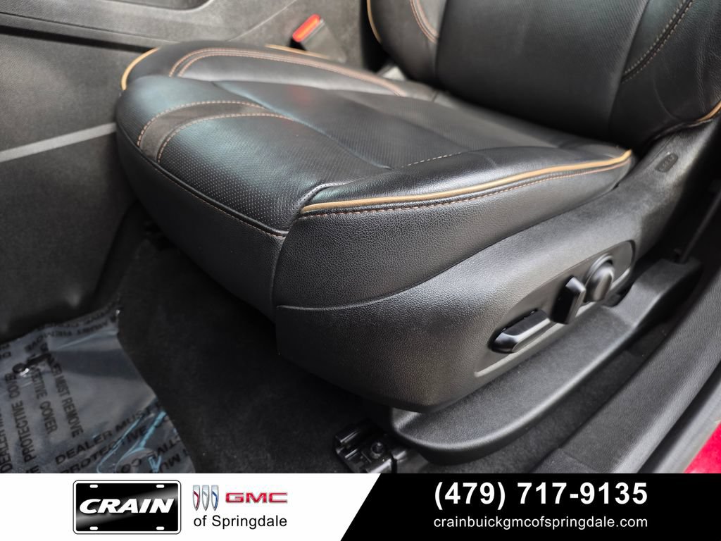 Used 2019 Chevrolet Blazer Premier w/ Sun and Wheels Package FWD image 23