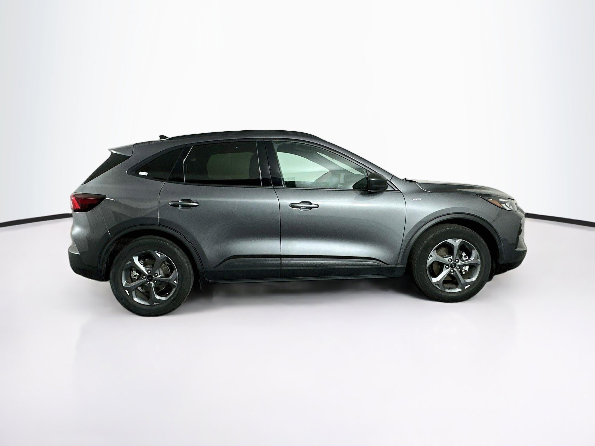 Used 2025 Ford Escape ST-Line FWD image 10