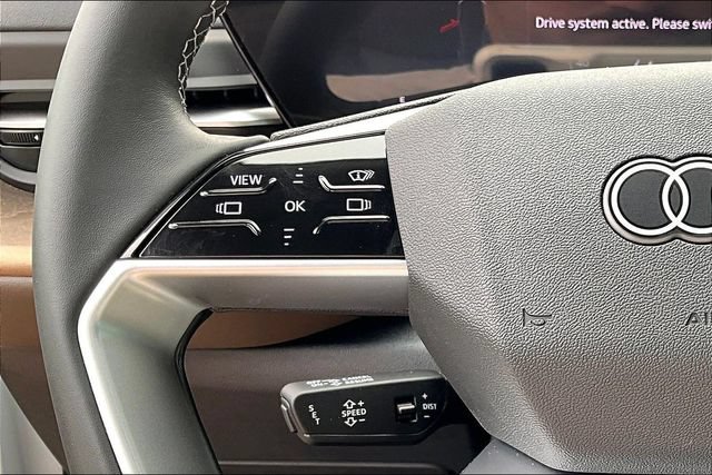 Used 2025 Audi Q5 Premium AWD/4WD image 11