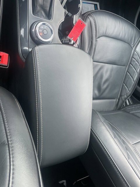 Used 2018 Ford Explorer Platinum image 44