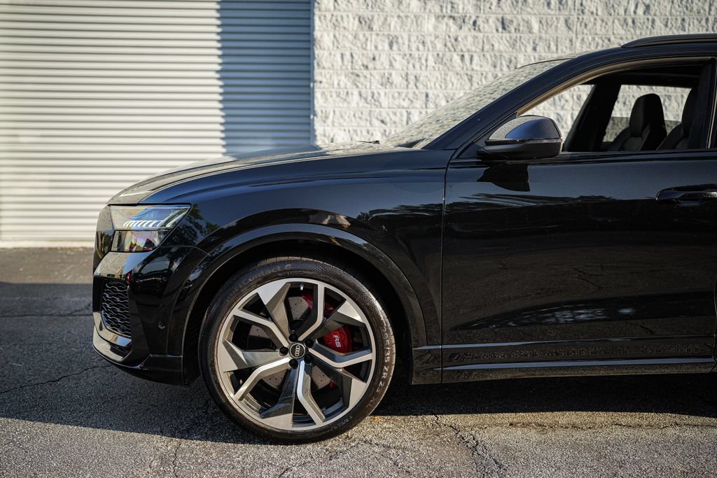 Used 2022 Audi RS Q8 w/ Carbon Optic Package AWD/4WD image 10
