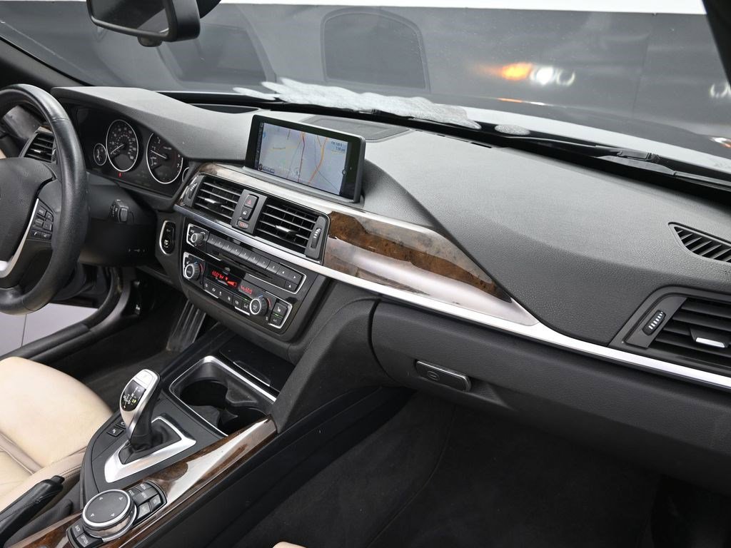 Used 2015 BMW 428i xDrive Convertible AWD/4WD image 21