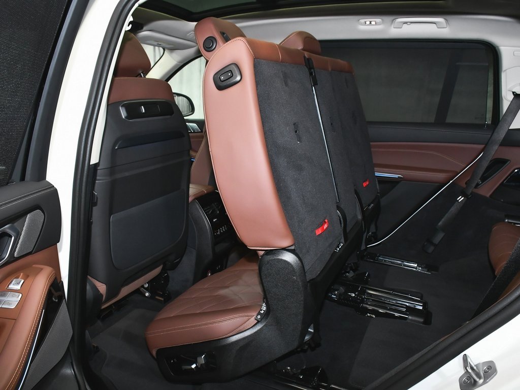 Used 2026 BMW X7 xDrive40i image 73