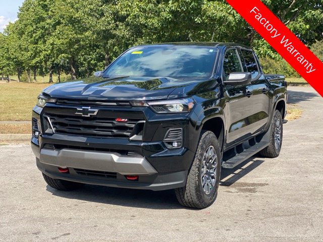 Used 2025 Chevrolet Colorado Z71 AWD/4WD image 3