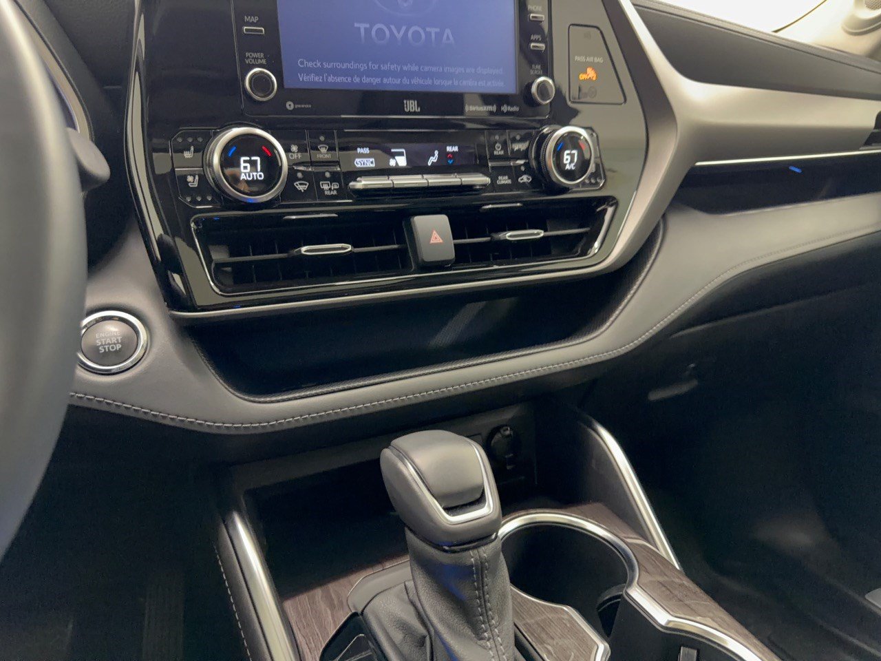 Used 2022 Toyota Highlander Limited FWD image 31