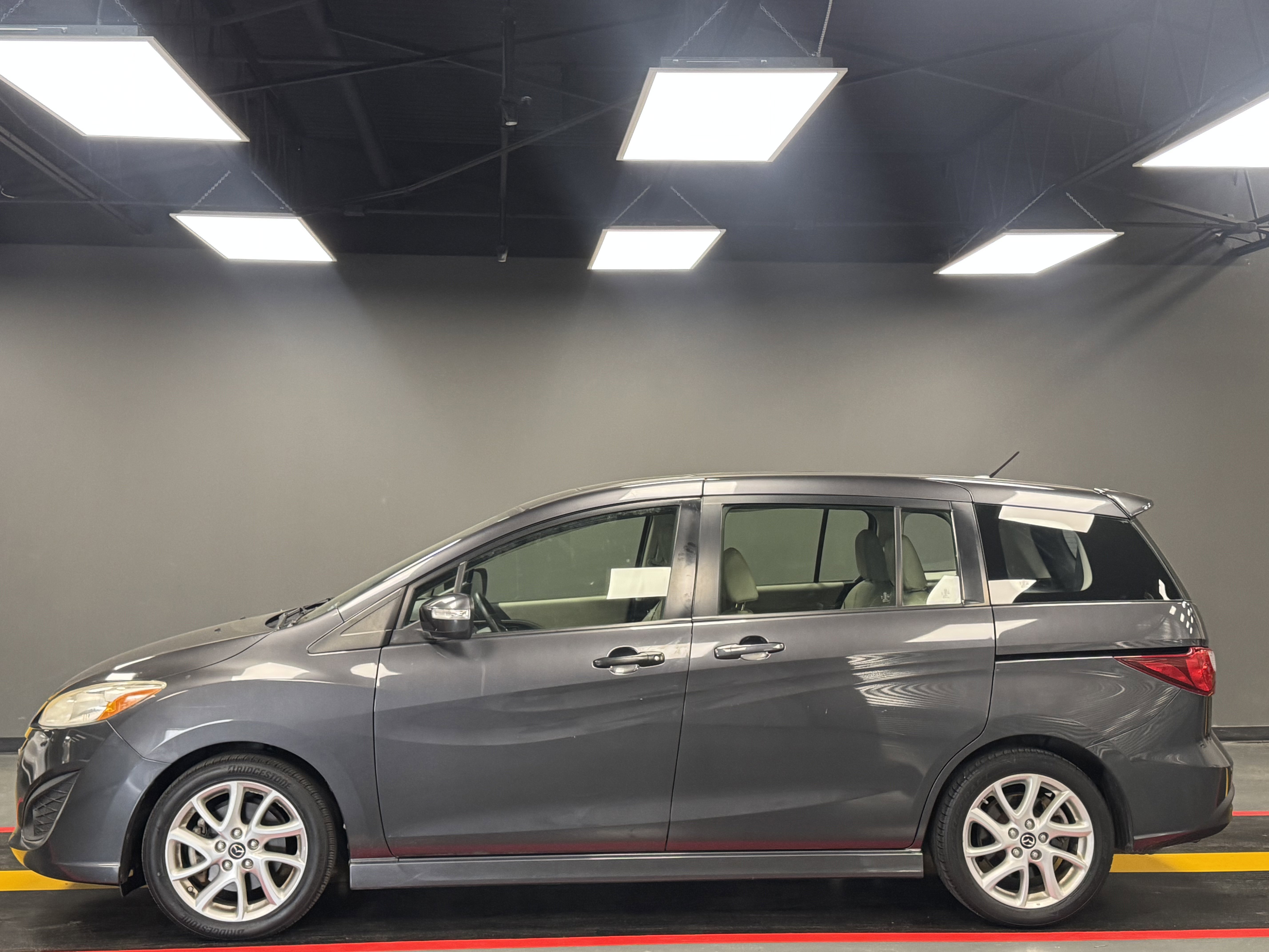 Used 2014 MAZDA MAZDA5 Grand Touring image 3