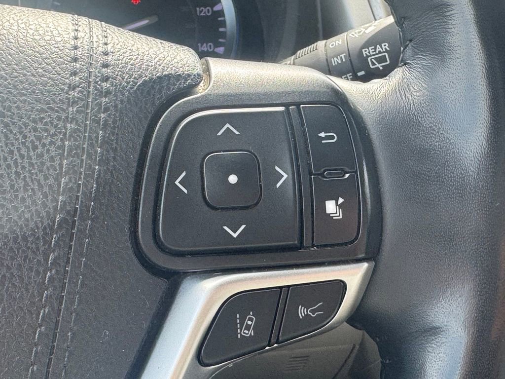 Used 2019 Toyota Highlander Limited Platinum image 24