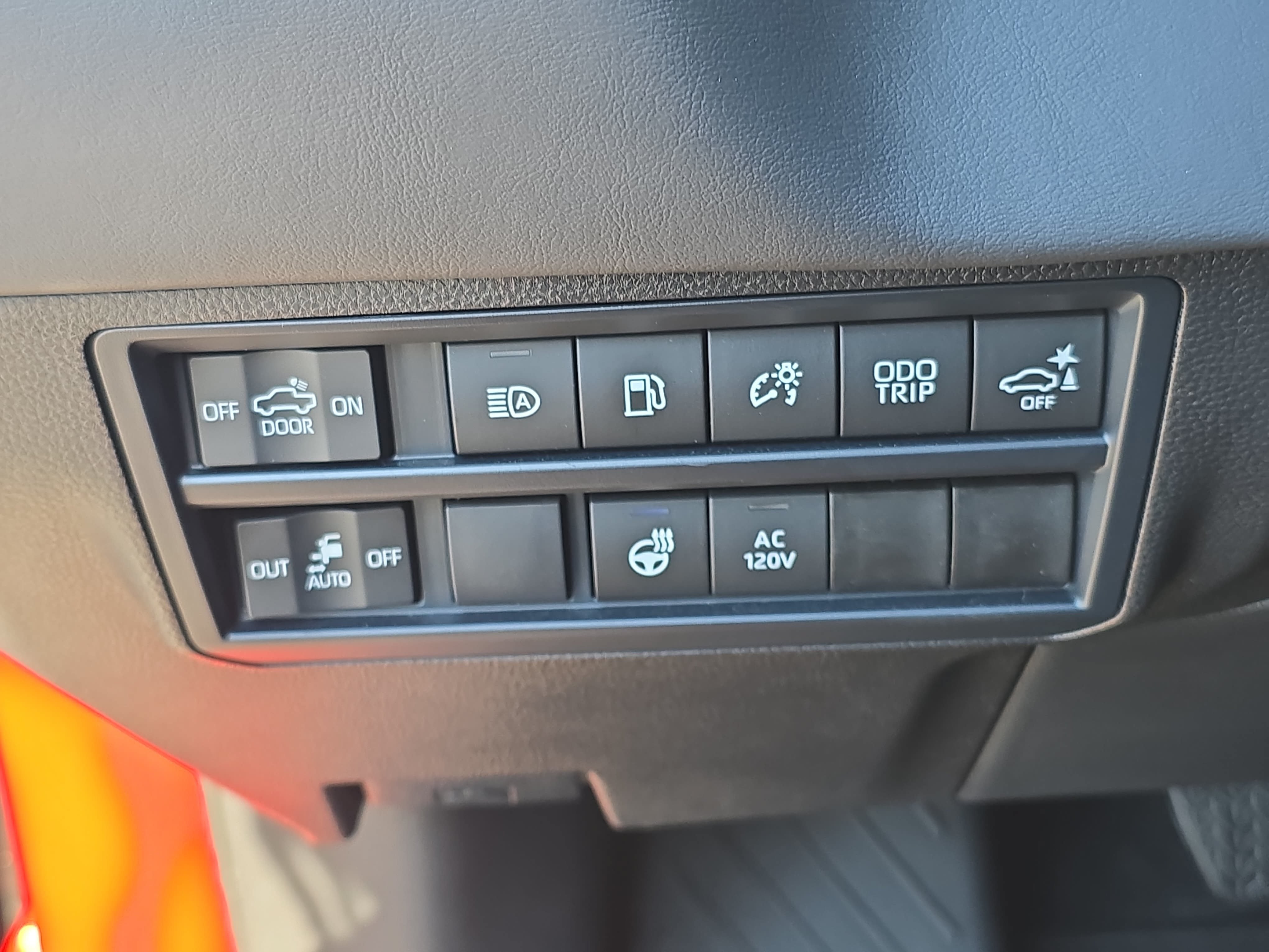 Used 2025 Toyota Tundra Platinum AWD/4WD image 26