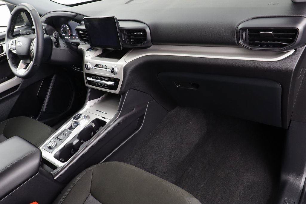 Used 2024 Ford Explorer XLT image 20