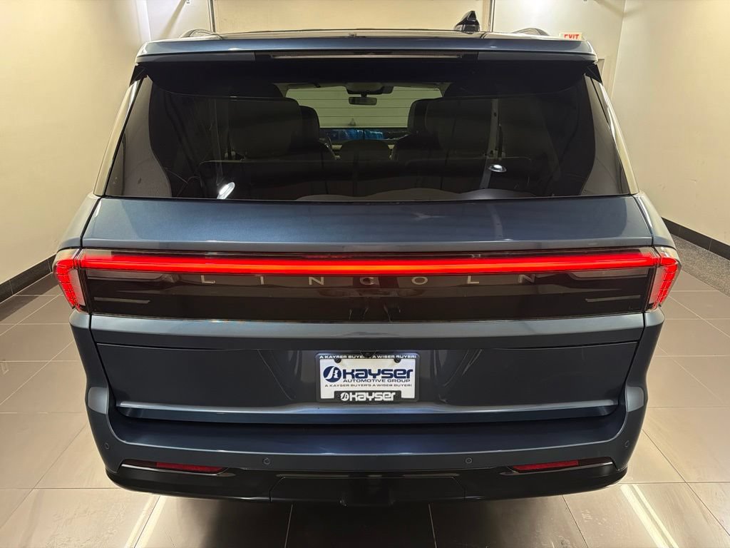 New 2027 Lincoln Navigator Reserve AWD/4WD image 5
