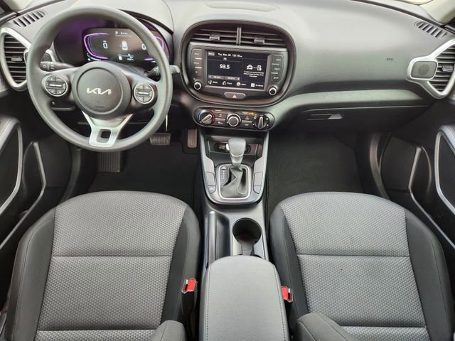 Certified 2025 Kia Soul LX FWD image 25