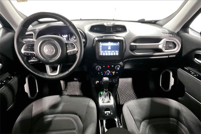 Used 2019 Jeep Renegade Latitude w/ Cold Weather Group image 7