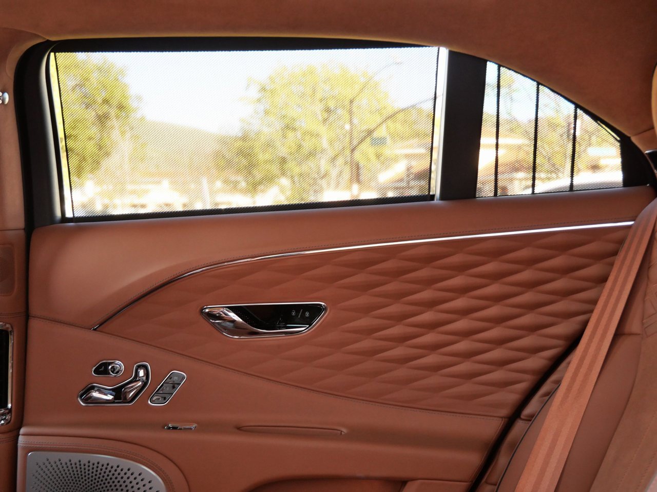 Certified 2024 Bentley Flying Spur W12 image 22