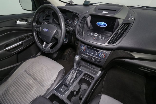 Used 2017 Ford Escape SE w/ Equipment Group 201A image 18