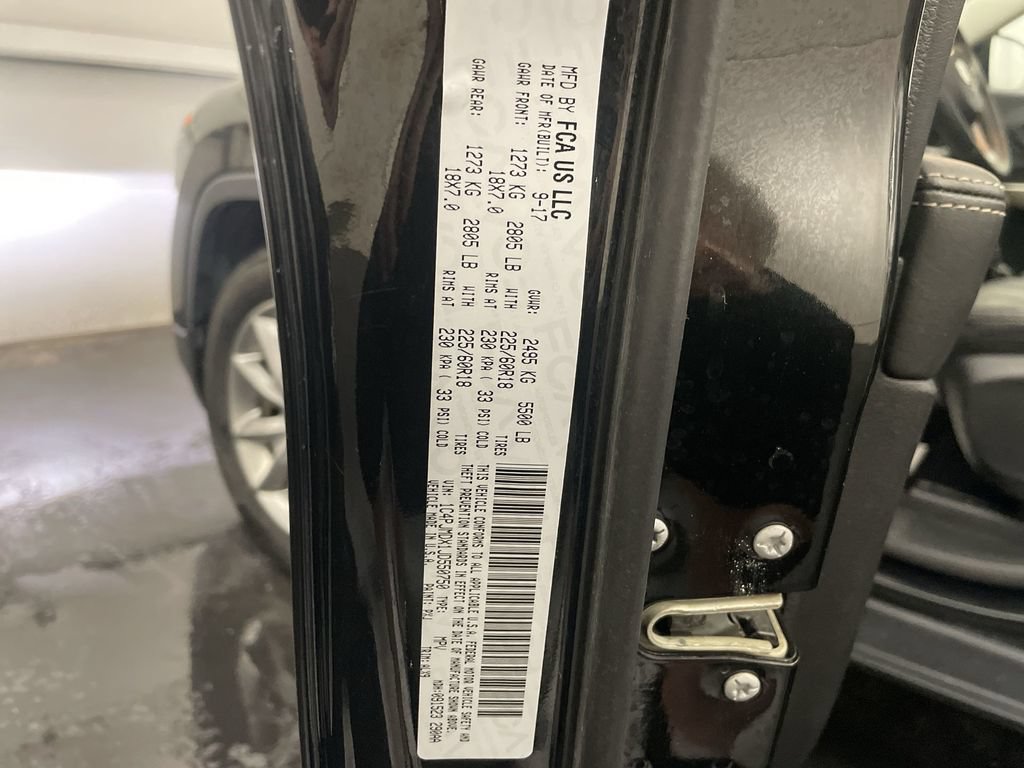 Used 2018 Jeep Cherokee Limited AWD/4WD image 27