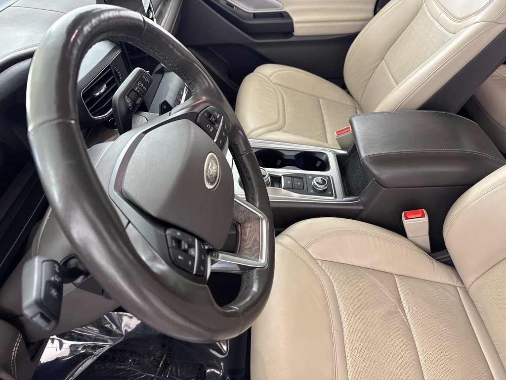 Used 2020 Ford Explorer Platinum w/ Premium Technology Package AWD/4WD image 22