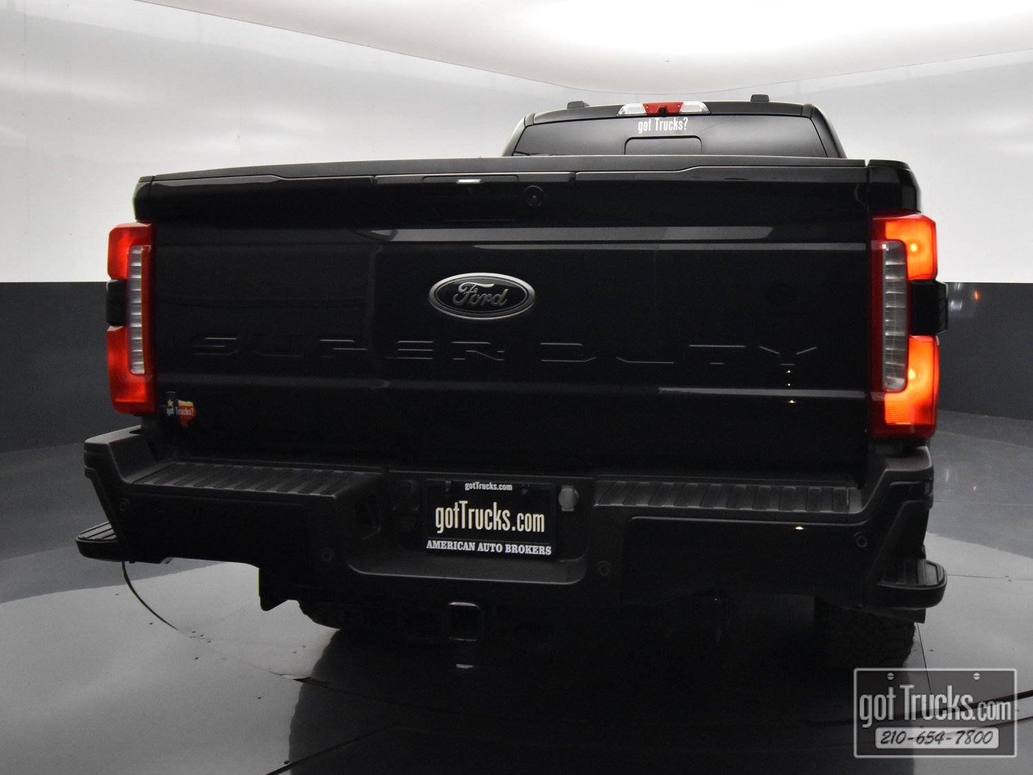 Used 2023 Ford F250 Lariat w/ Lariat Ultimate Package AWD/4WD image 6