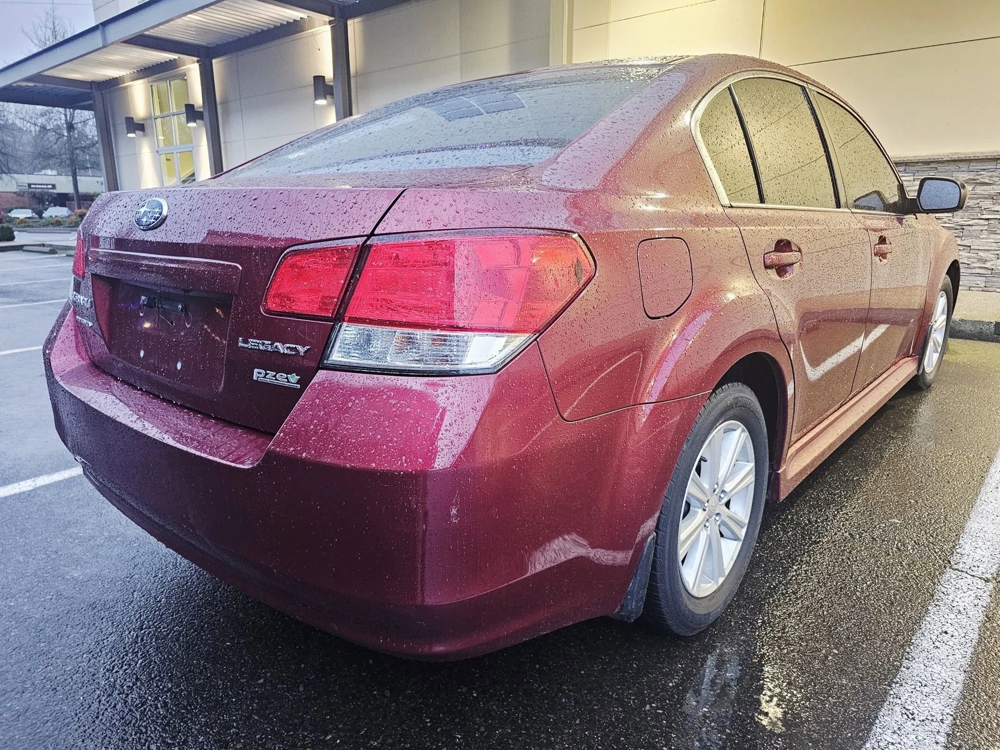 Used 2011 Subaru Legacy 2.5i Premium w/ All-Weather Pkg image 5