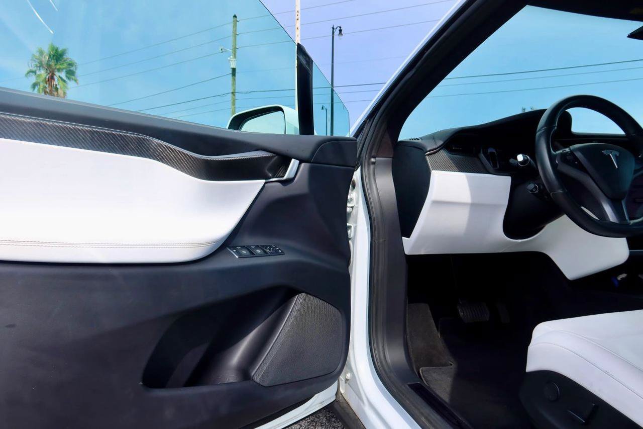 Used 2018 Tesla Model X 100D AWD/4WD image 9